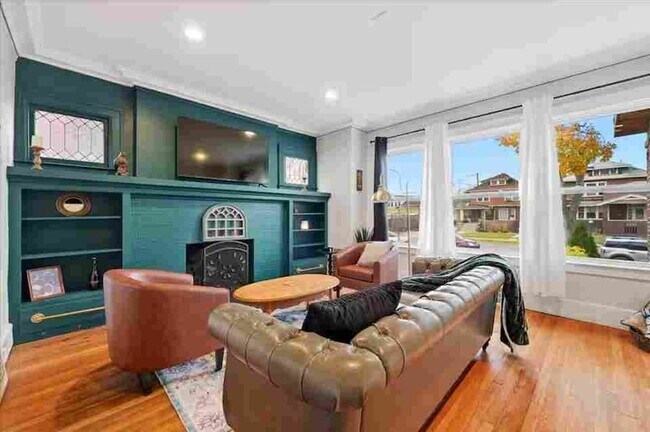 Foto del edificio - 2287 Lothrop St