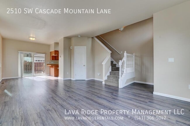 Building Photo - 2510 SW Cascade Mountain Ln