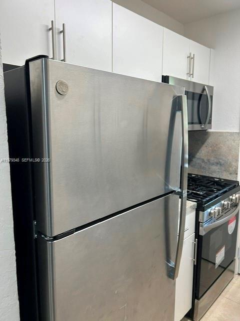 Building Photo - 3901 SW 78th Ct
