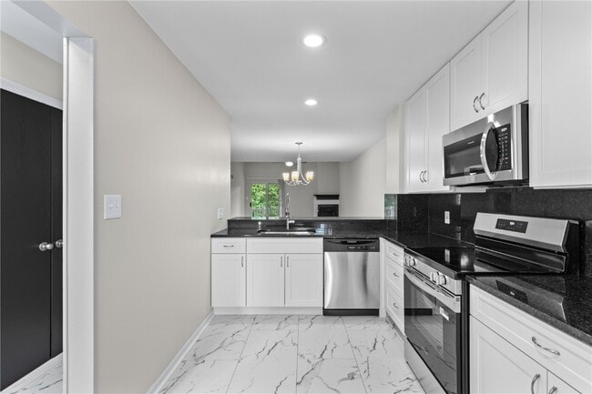 Building Photo - 178 Cascade Cir Dr