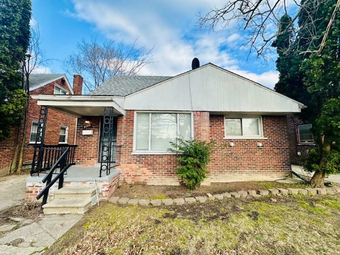 9174 Mansfield St, Detroit, MI 48228 House Rental in Detroit, MI