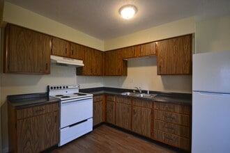 Building Photo - Cross Timbers Apartment