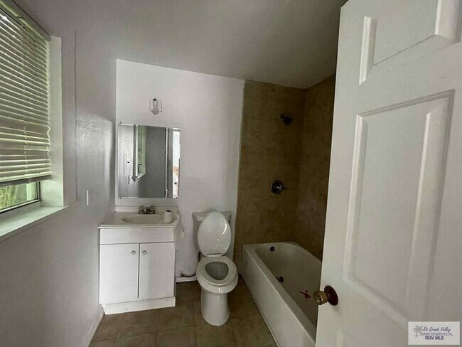 Foto del edificio - 521 N 9th St