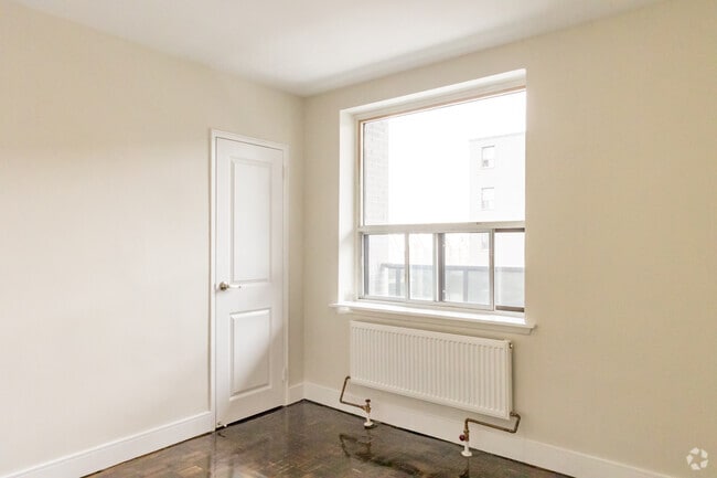 2BR, 1BA - 821SF - Primary Beroom - Weston Road Apartments