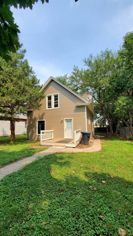 Primary Photo - 6216 Ballard Ave