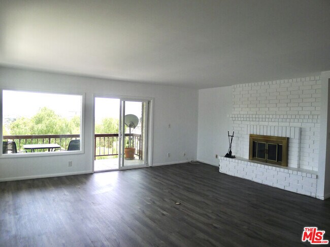 Foto del edificio - 912 W 18th St