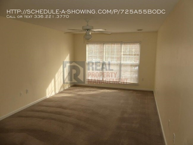 Foto del edificio - 5236 Hilltop Rd