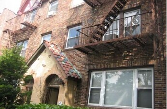 Foto del edificio - 81-69 Woodhaven Blvd