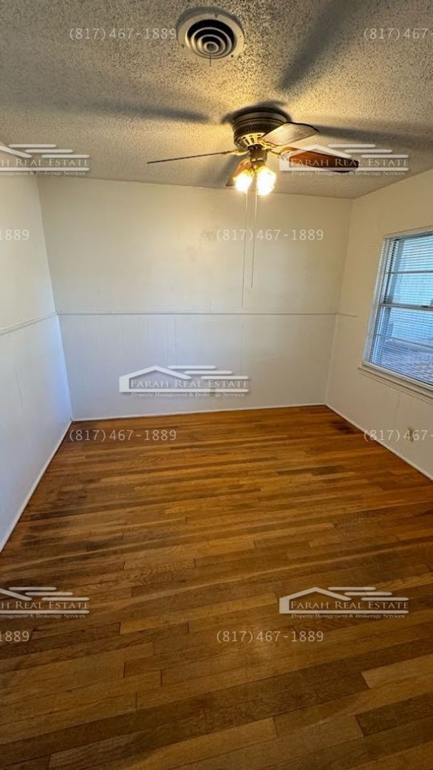 Building Photo - 5 bed, 2.5 bath Now Available- Arlington, TX!