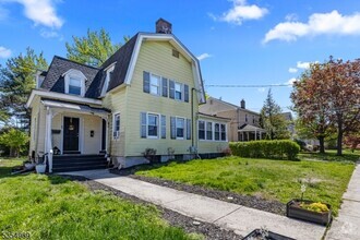 Building Photo - 37 S Union Ave