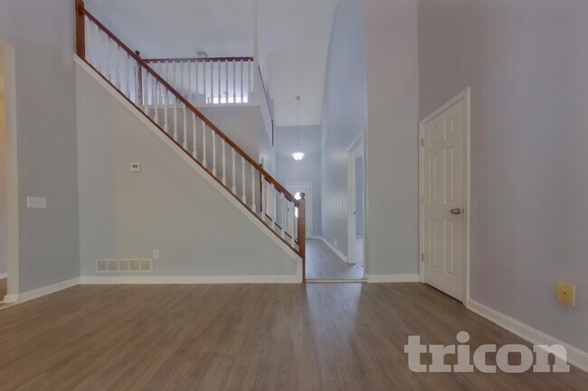 Building Photo - 9747 Whitetail Rd