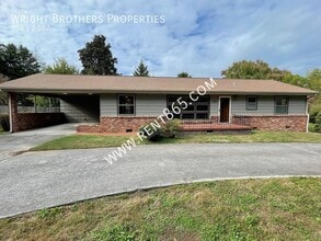 Building Photo - 4709 Lonas Dr