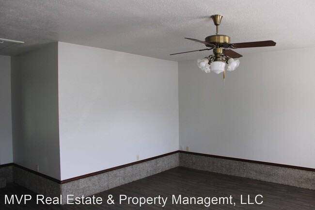 Building Photo - 4 br, 1.5 bath House - 4217 Spiva Dr