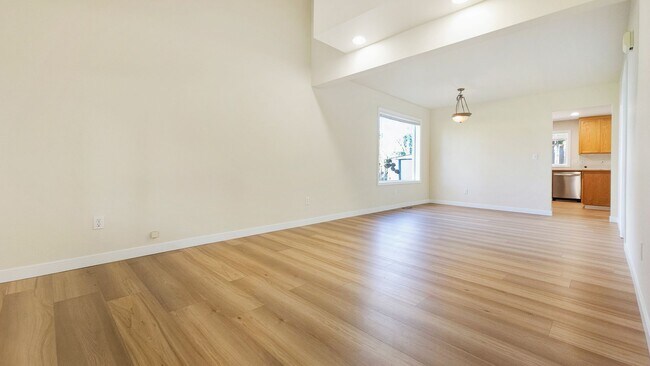 Foto del edificio - Spacious Mukilteo Duplex with Modern Upgrades