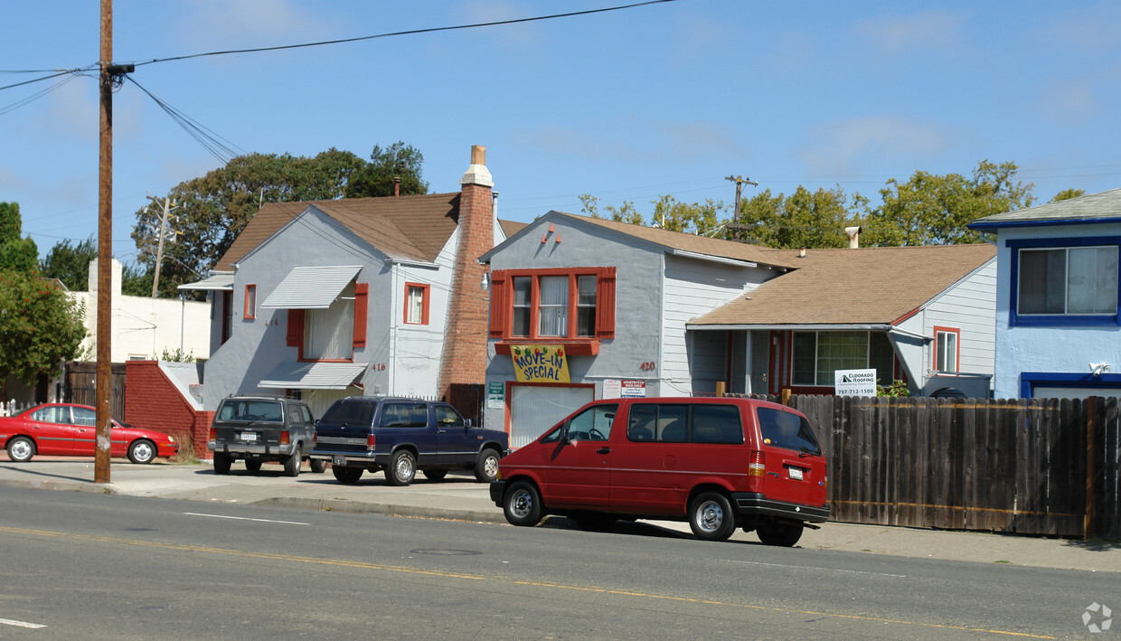 Primary Photo - 416-420 Benicia