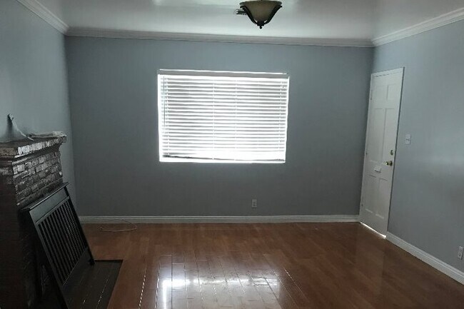 Foto del edificio - 7548 Lemp Ave