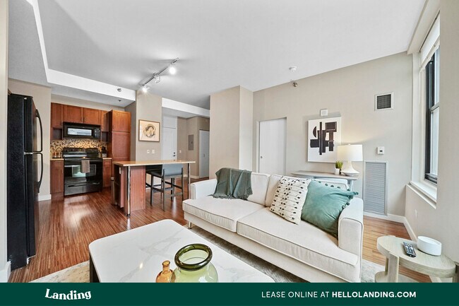 Foto del edificio - 63 E Lake St