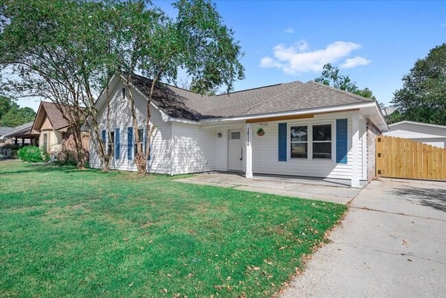 Building Photo - 15116 Rosewood St