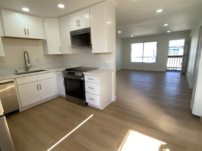 Foto del edificio - 7791 Slater Ave