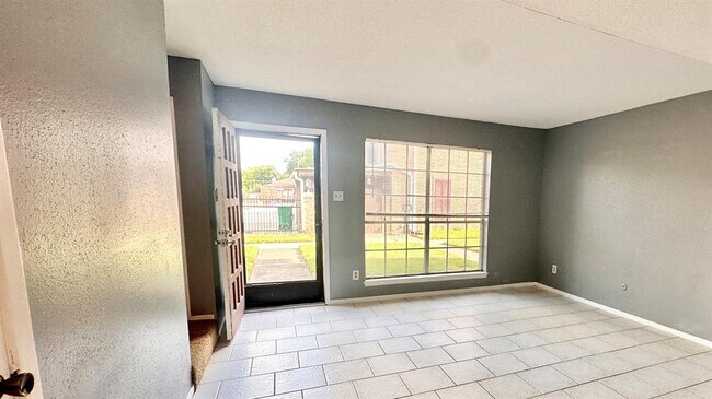 Building Photo - 4205 Benard Ct