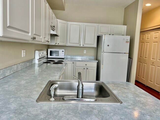 Foto del edificio - 291 Silver Brook Rd