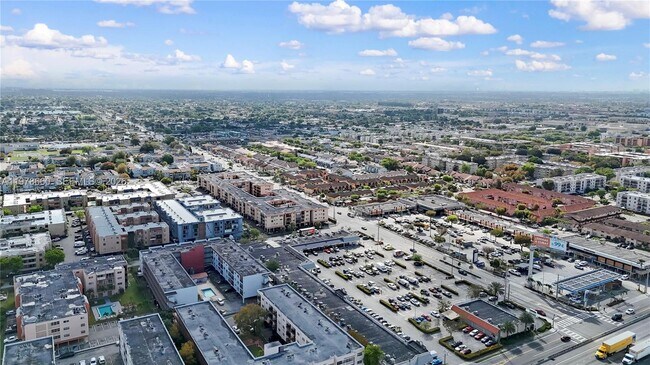 Foto del edificio - 6070 W 19th Ave