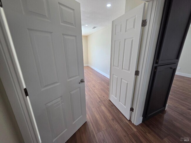 Foto del edificio - 616 Placer Ln