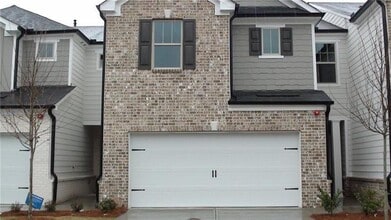 Building Photo - 1174 Lake Dr SW