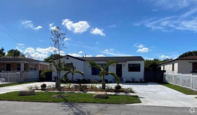 Building Photo - 6473 SW 25th St