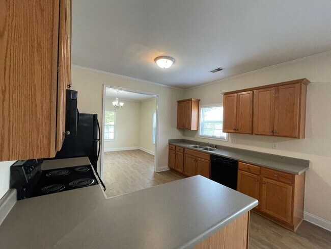 Building Photo - PRE-LEASING FOR AUGUST 2026!