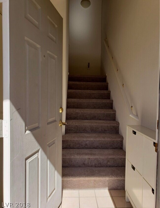 Primary Photo - 3504 Glorious Iris Pl