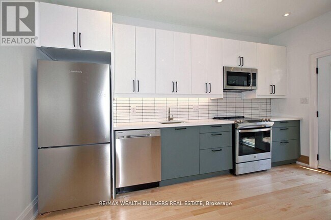 Photo du bâtiment - 167 Broadview Ave