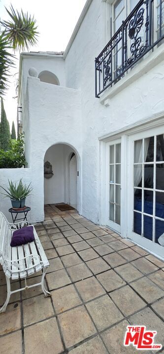 Building Photo - 137 Rexford Dr