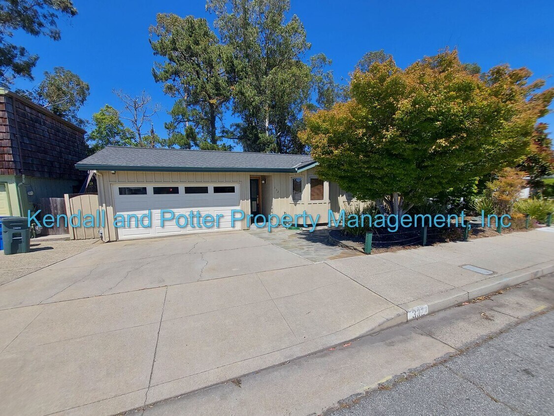 Primary Photo - Immaculate 3BR/2BA home with great views o...