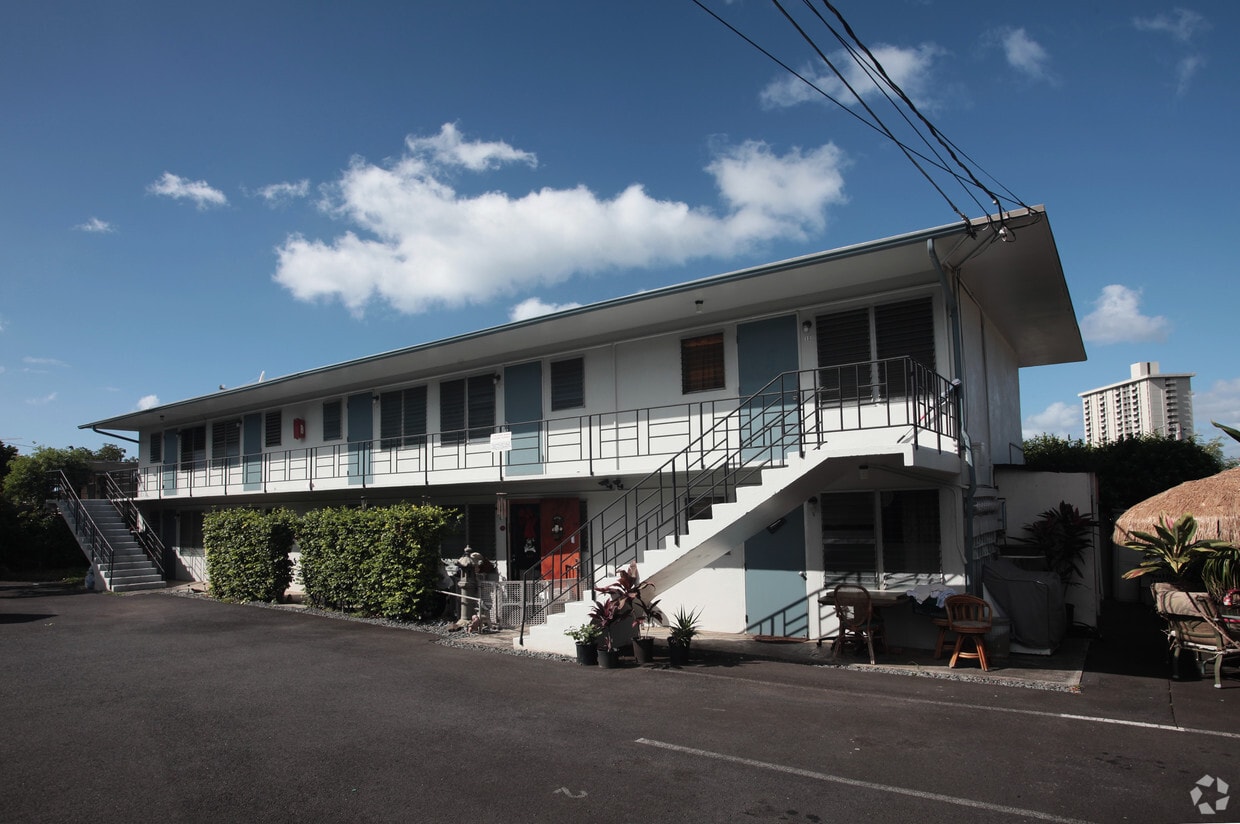 Primary Photo - 1640 Lusitana St