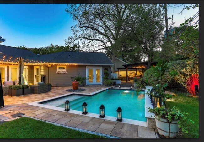 Foto del edificio - 5402 Willers Way
