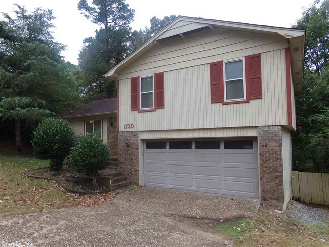 Building Photo - 1720 Shumate Dr