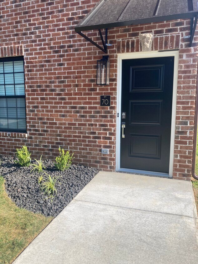 80 St James Ct, Frankfort, KY 40601 Townhome Rentals in Frankfort KY