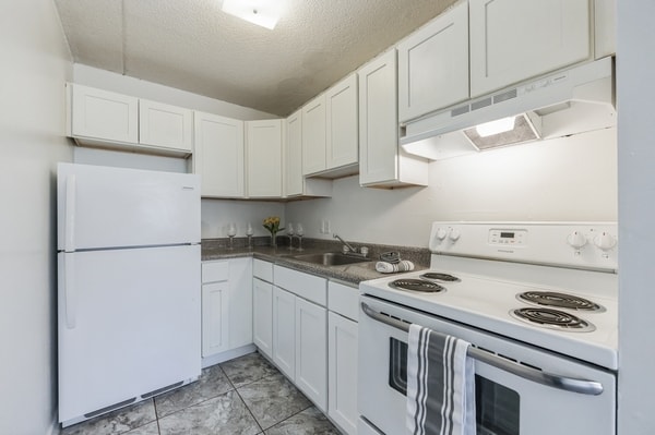 Building Photo - Wallingford Estates