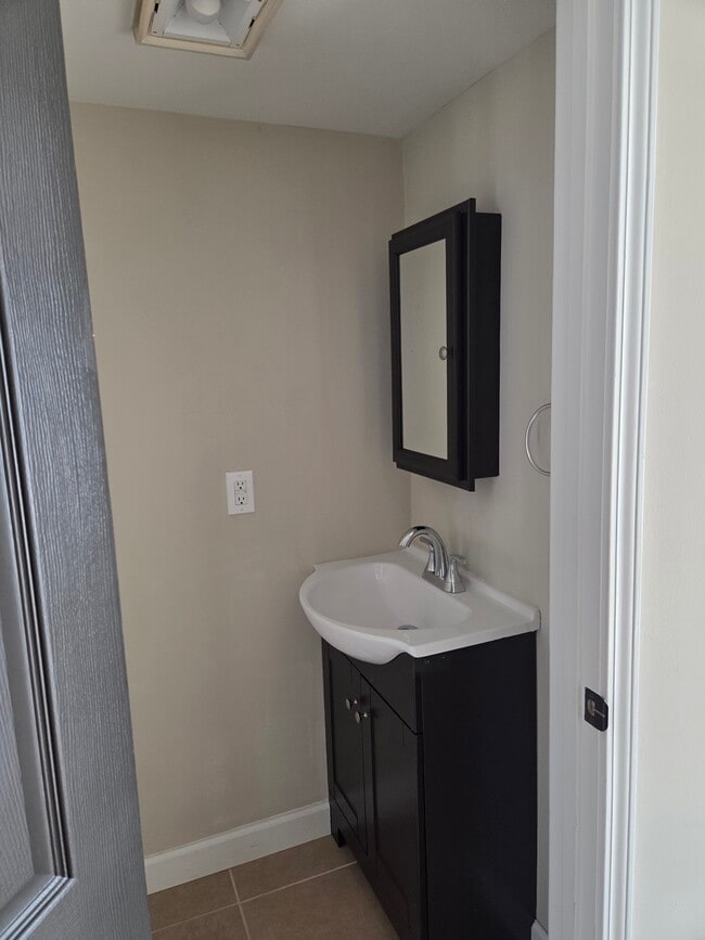 Building Photo - 3007 W Sunset Dr