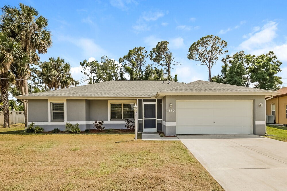 Primary Photo - 4139 Magenta Ave