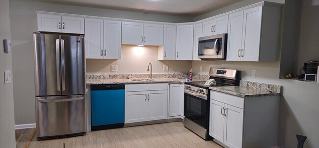 Foto del edificio - 641 R S Washington St