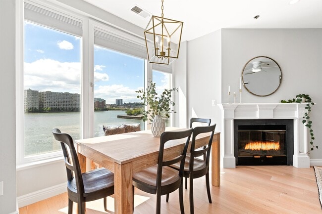 Foto del edificio - 600 Harbor Blvd