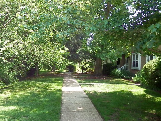 Foto del edificio - Society Hill Townhome For Rent