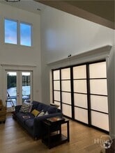 Building Photo - 437 Bear River Dr