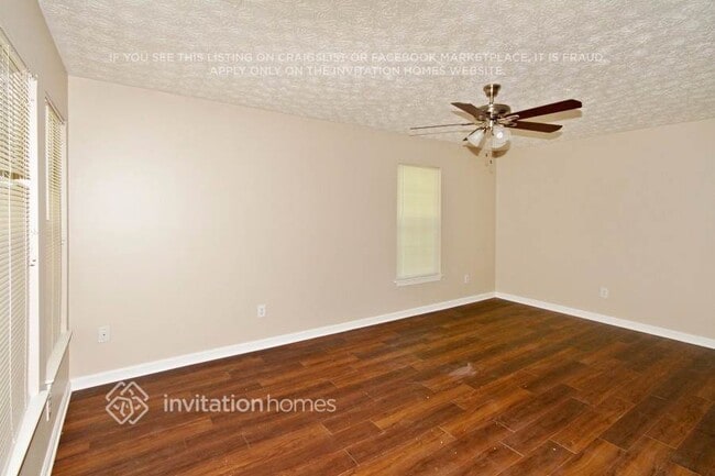 Building Photo - 2613 Davenport St