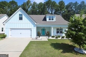 Building Photo - 270 S Ridge