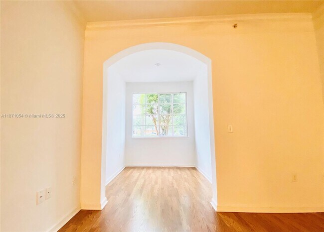 Foto del edificio - 1103 Myrtlewood Cir E