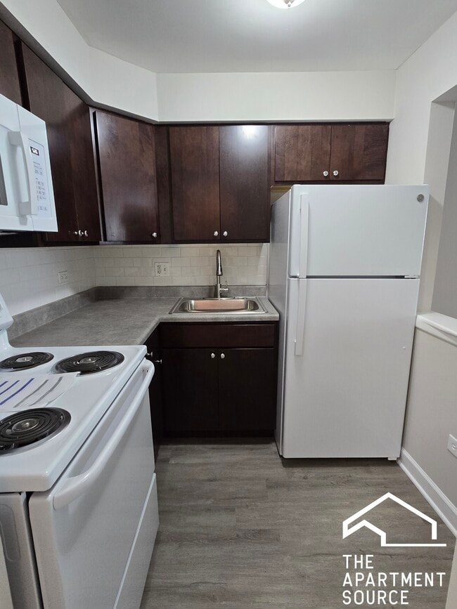 Foto del edificio - 7308 W North Ave