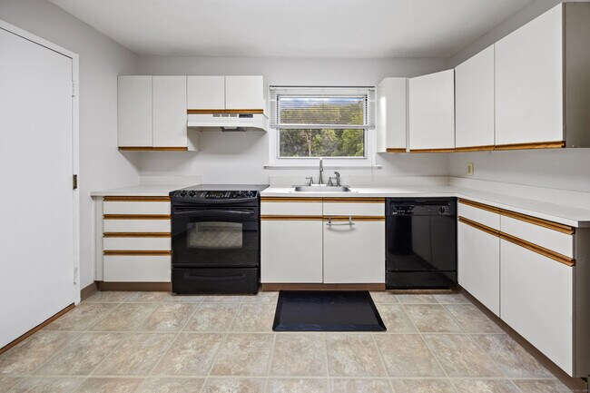Foto del edificio - 486 Oak Ave